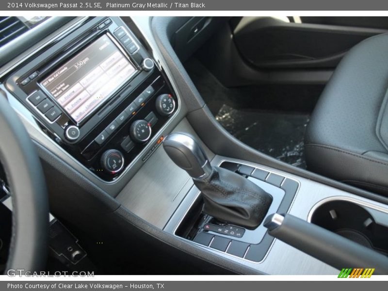 Platinum Gray Metallic / Titan Black 2014 Volkswagen Passat 2.5L SE