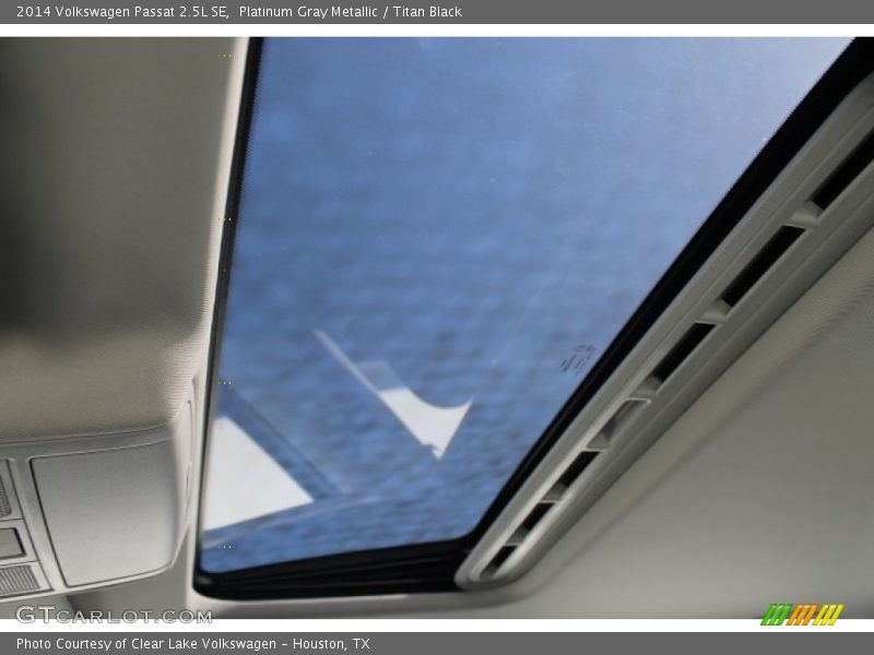 Platinum Gray Metallic / Titan Black 2014 Volkswagen Passat 2.5L SE