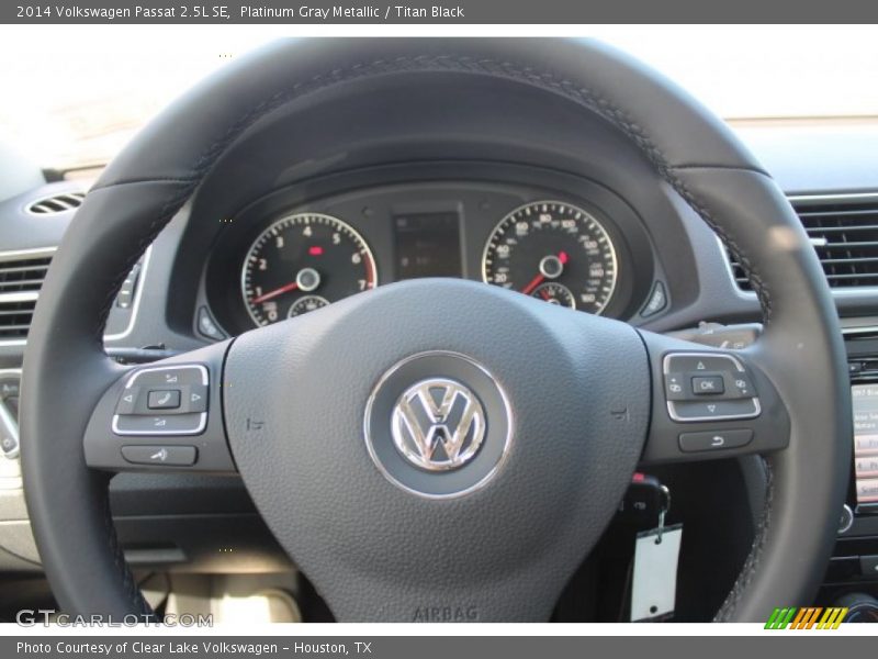 Platinum Gray Metallic / Titan Black 2014 Volkswagen Passat 2.5L SE