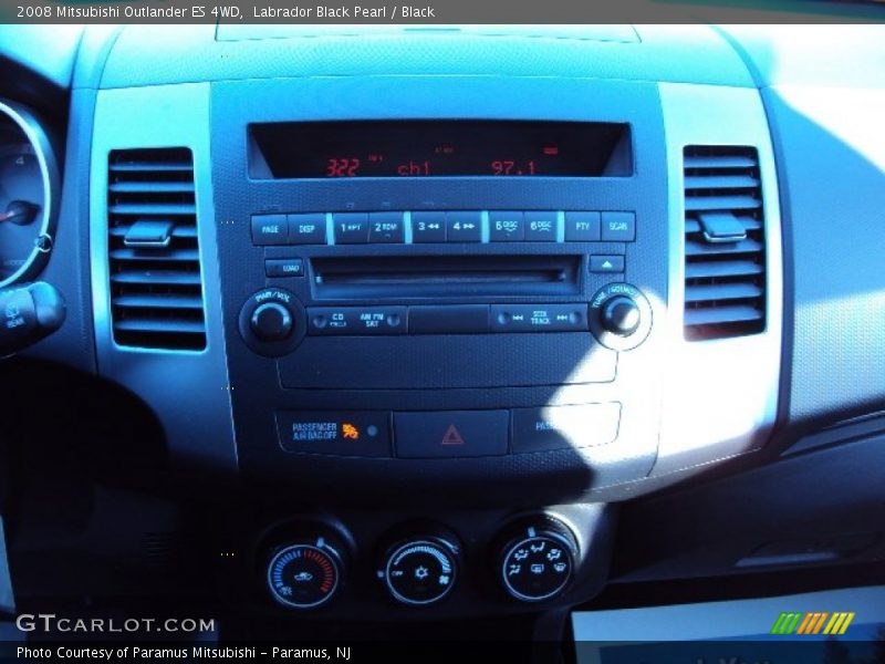 Labrador Black Pearl / Black 2008 Mitsubishi Outlander ES 4WD