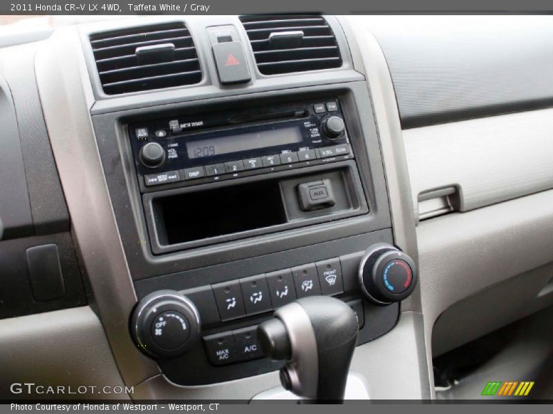 Controls of 2011 CR-V LX 4WD