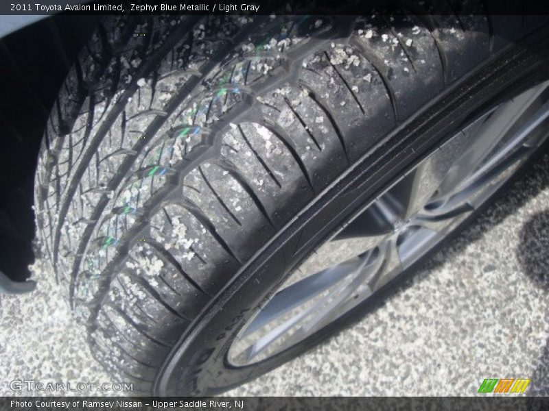 Zephyr Blue Metallic / Light Gray 2011 Toyota Avalon Limited