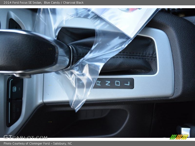 Blue Candy / Charcoal Black 2014 Ford Focus SE Sedan