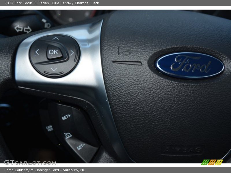 Blue Candy / Charcoal Black 2014 Ford Focus SE Sedan