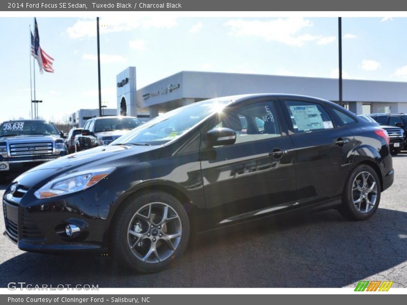 Tuxedo Black / Charcoal Black 2014 Ford Focus SE Sedan