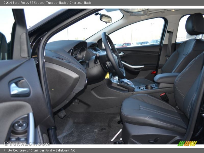 Tuxedo Black / Charcoal Black 2014 Ford Focus SE Sedan