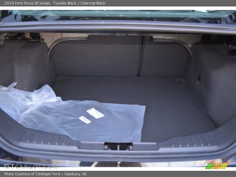 Tuxedo Black / Charcoal Black 2014 Ford Focus SE Sedan
