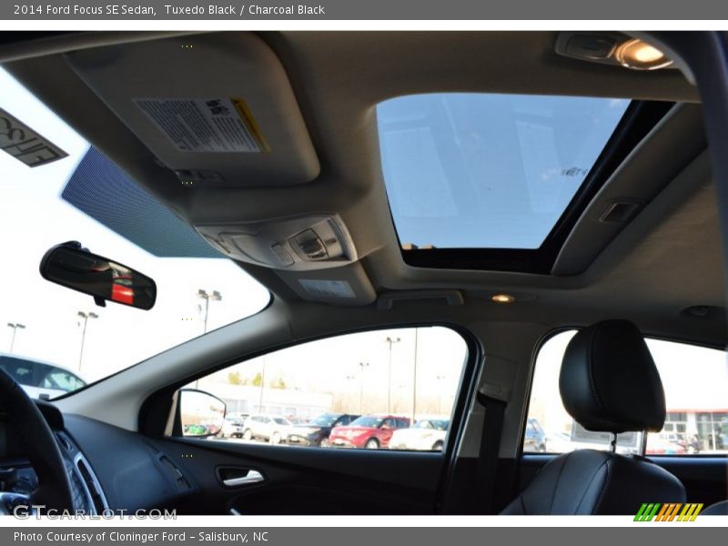 Tuxedo Black / Charcoal Black 2014 Ford Focus SE Sedan