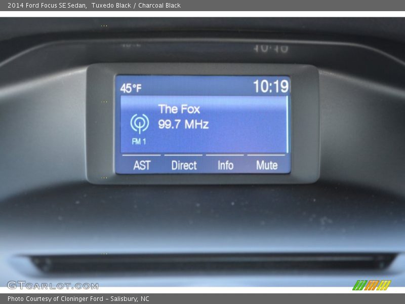 Tuxedo Black / Charcoal Black 2014 Ford Focus SE Sedan