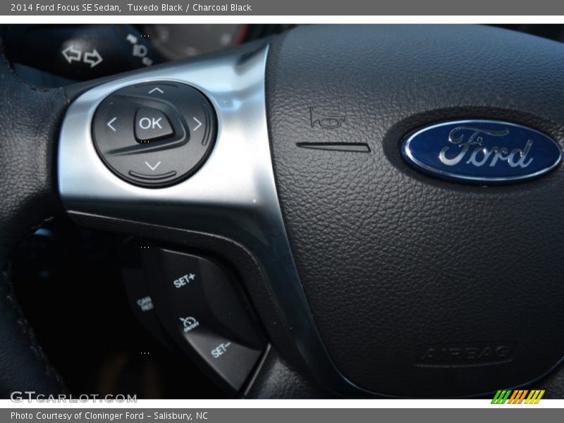 Tuxedo Black / Charcoal Black 2014 Ford Focus SE Sedan