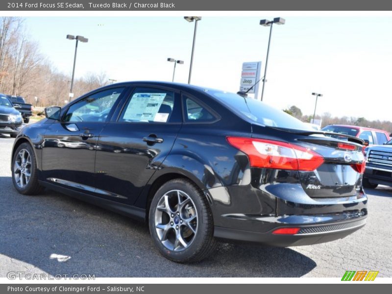 Tuxedo Black / Charcoal Black 2014 Ford Focus SE Sedan
