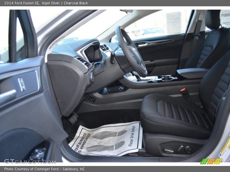Ingot Silver / Charcoal Black 2014 Ford Fusion SE
