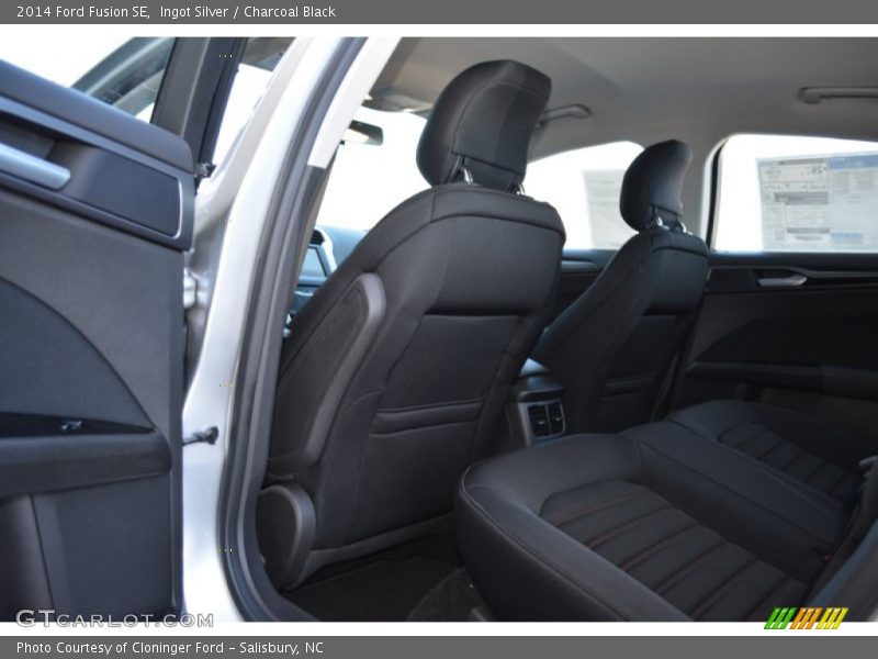 Ingot Silver / Charcoal Black 2014 Ford Fusion SE