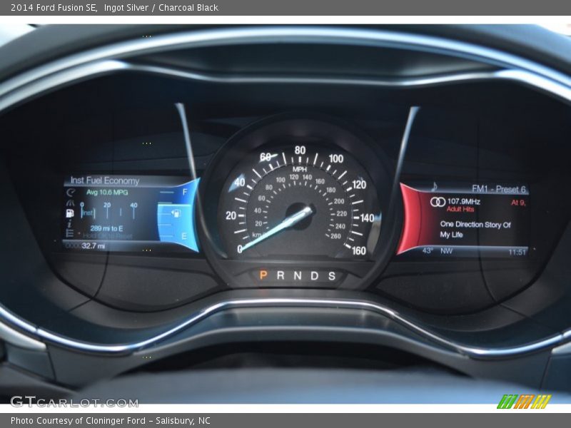 Ingot Silver / Charcoal Black 2014 Ford Fusion SE