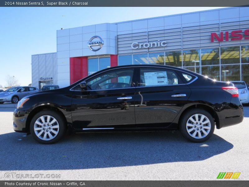Super Black / Charcoal 2014 Nissan Sentra S
