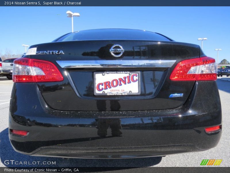 Super Black / Charcoal 2014 Nissan Sentra S