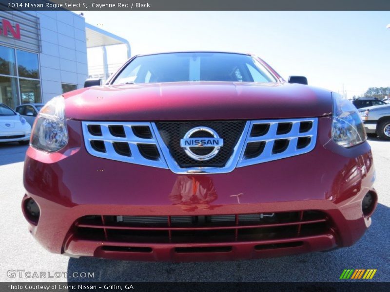 Cayenne Red / Black 2014 Nissan Rogue Select S
