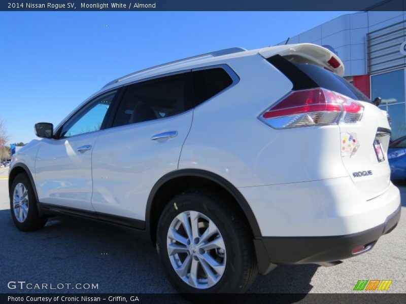 Moonlight White / Almond 2014 Nissan Rogue SV