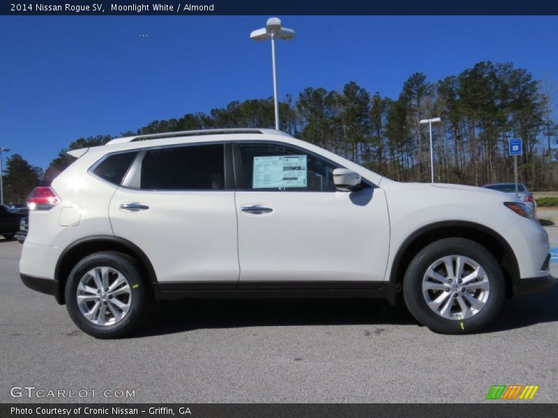 Moonlight White / Almond 2014 Nissan Rogue SV