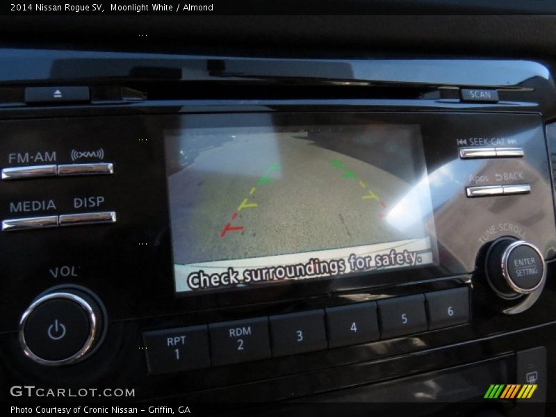 Moonlight White / Almond 2014 Nissan Rogue SV