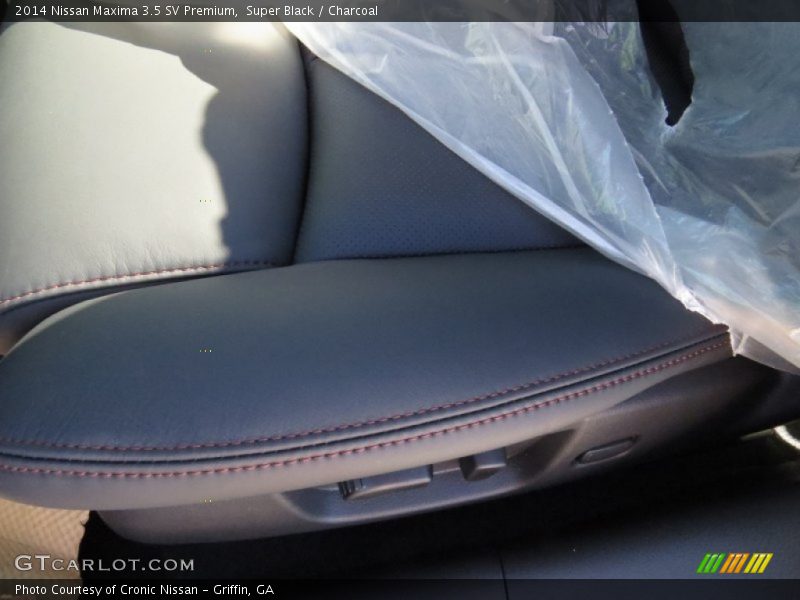Super Black / Charcoal 2014 Nissan Maxima 3.5 SV Premium