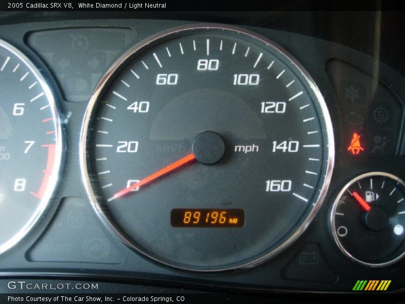 White Diamond / Light Neutral 2005 Cadillac SRX V8