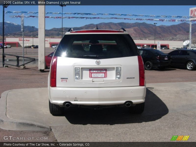 White Diamond / Light Neutral 2005 Cadillac SRX V8