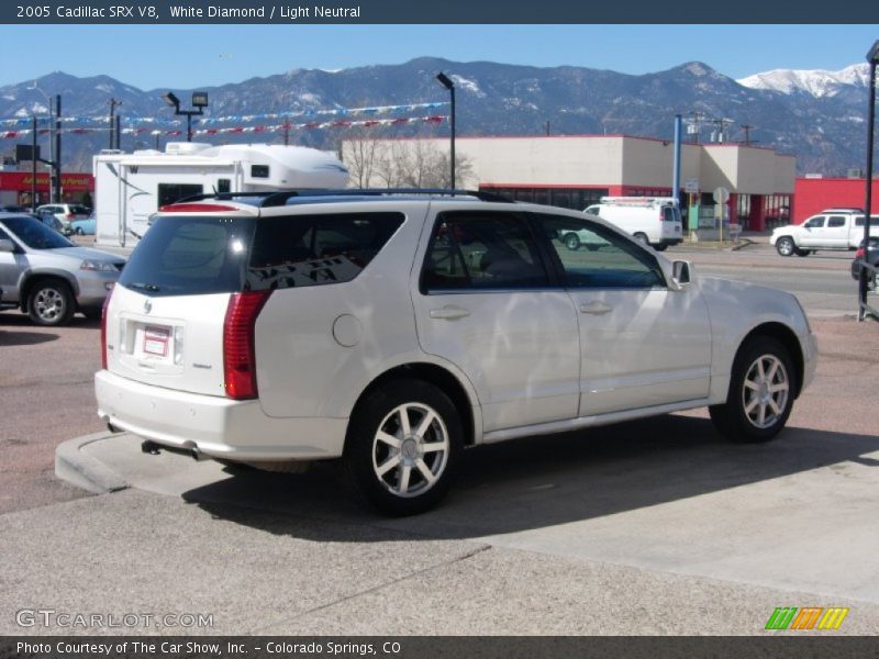 White Diamond / Light Neutral 2005 Cadillac SRX V8