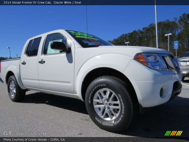 Front 3/4 View of 2014 Frontier SV Crew Cab