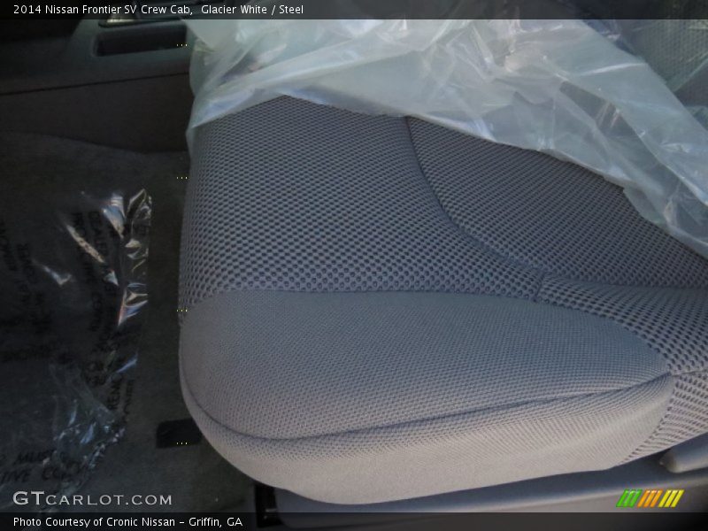 Glacier White / Steel 2014 Nissan Frontier SV Crew Cab