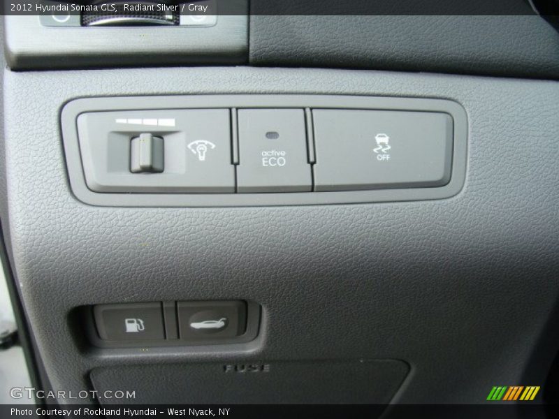 Radiant Silver / Gray 2012 Hyundai Sonata GLS