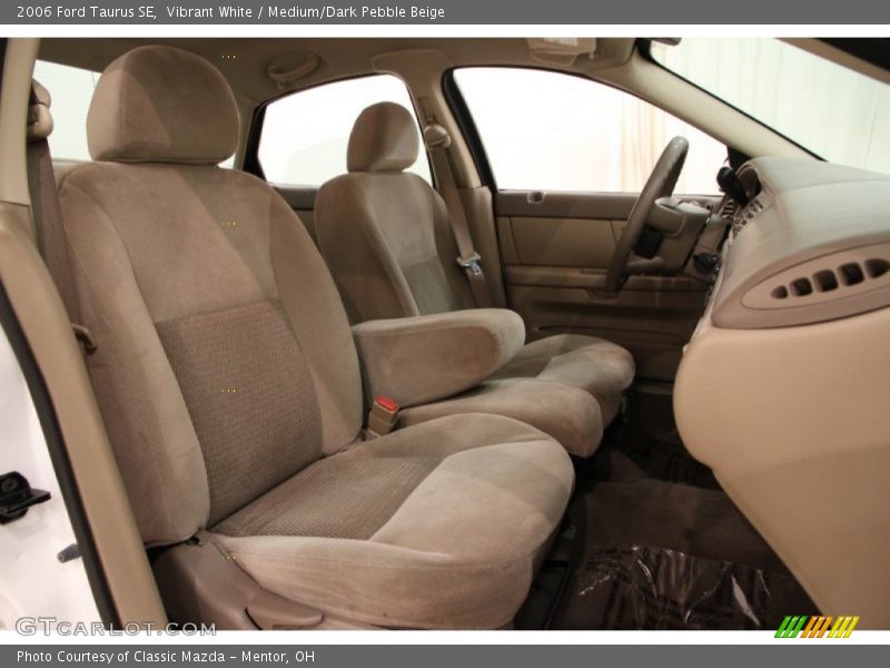 Vibrant White / Medium/Dark Pebble Beige 2006 Ford Taurus SE