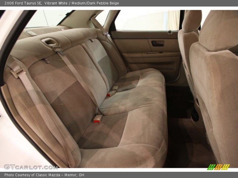 Vibrant White / Medium/Dark Pebble Beige 2006 Ford Taurus SE