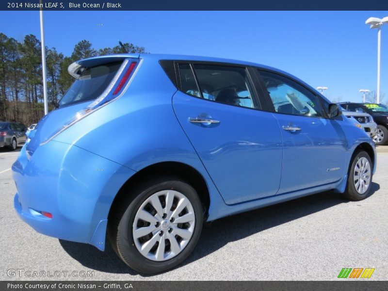 Blue Ocean / Black 2014 Nissan LEAF S