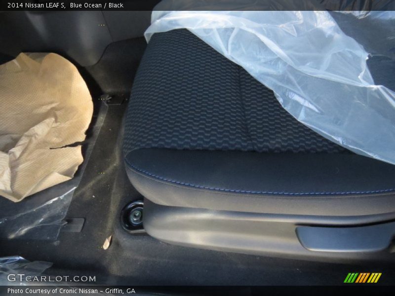 Blue Ocean / Black 2014 Nissan LEAF S