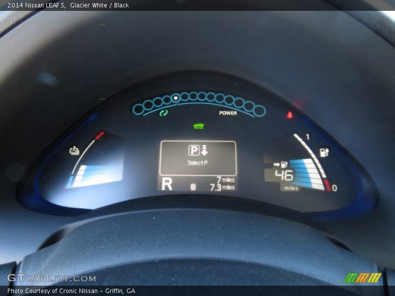 Glacier White / Black 2014 Nissan LEAF S