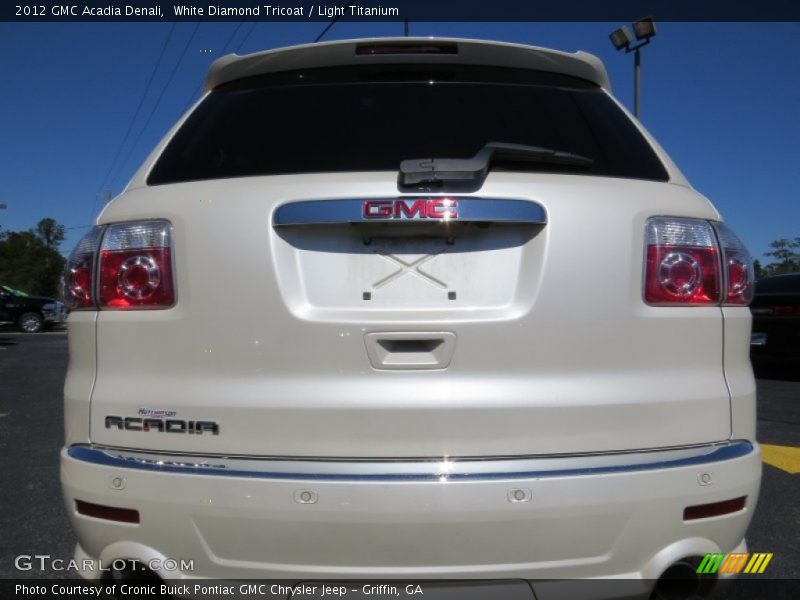 White Diamond Tricoat / Light Titanium 2012 GMC Acadia Denali