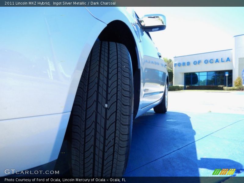 Ingot Silver Metallic / Dark Charcoal 2011 Lincoln MKZ Hybrid