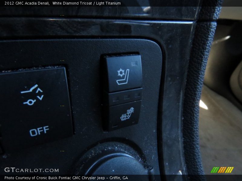 White Diamond Tricoat / Light Titanium 2012 GMC Acadia Denali