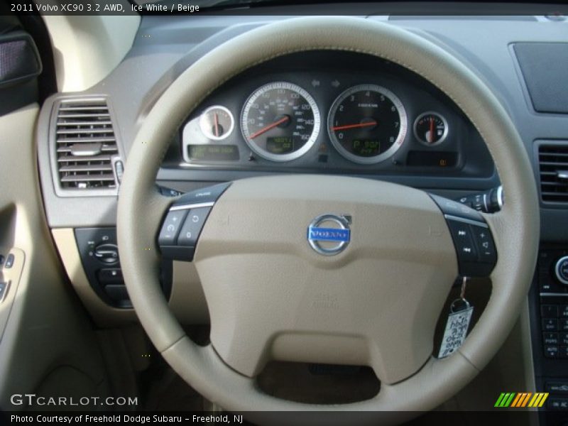 Ice White / Beige 2011 Volvo XC90 3.2 AWD