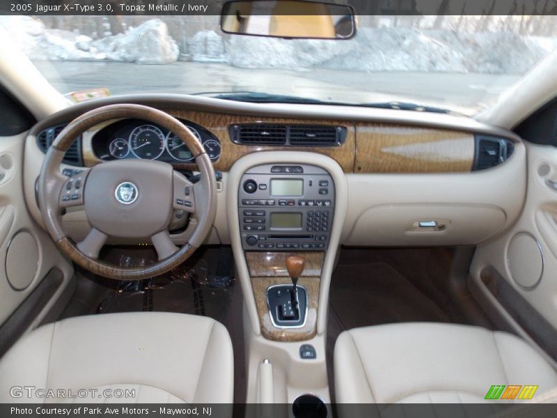 Topaz Metallic / Ivory 2005 Jaguar X-Type 3.0