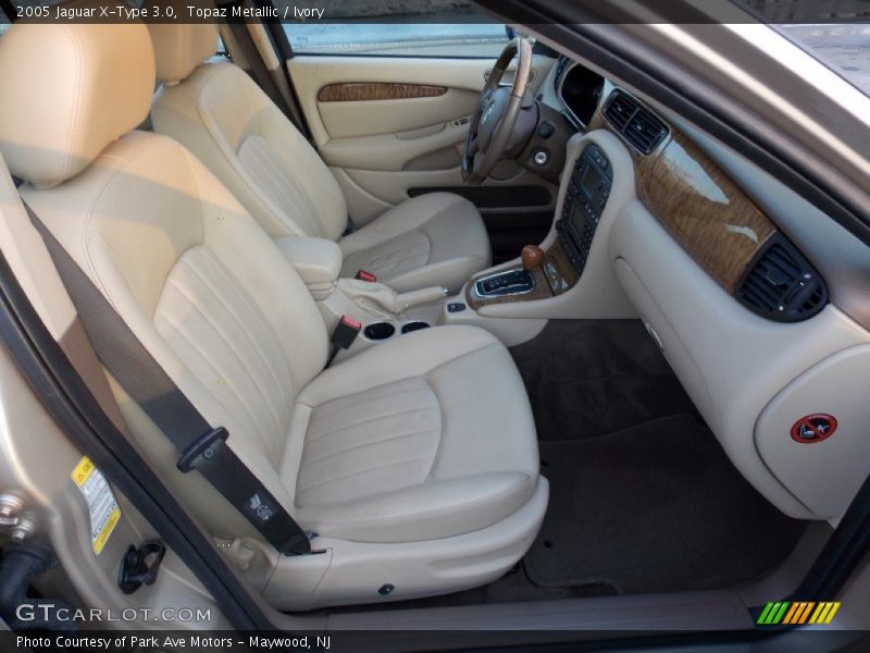 Topaz Metallic / Ivory 2005 Jaguar X-Type 3.0