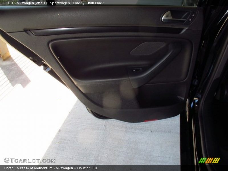 Black / Titan Black 2011 Volkswagen Jetta TDI SportWagen
