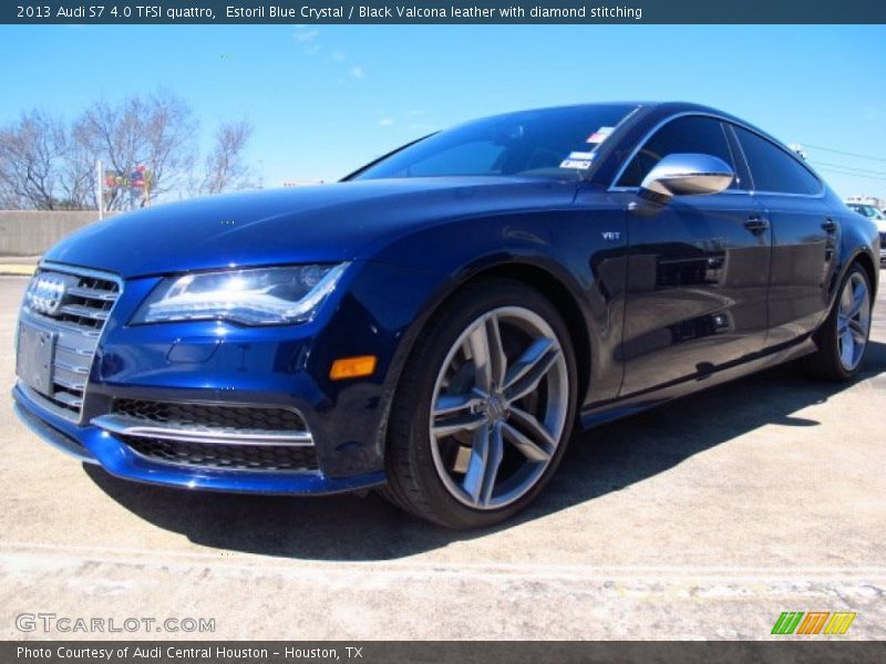 Front 3/4 View of 2013 S7 4.0 TFSI quattro