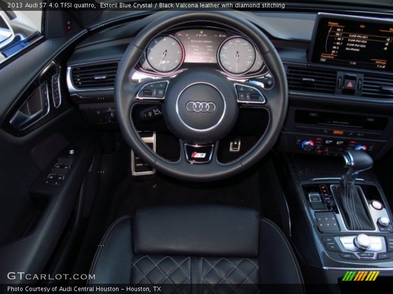 Dashboard of 2013 S7 4.0 TFSI quattro