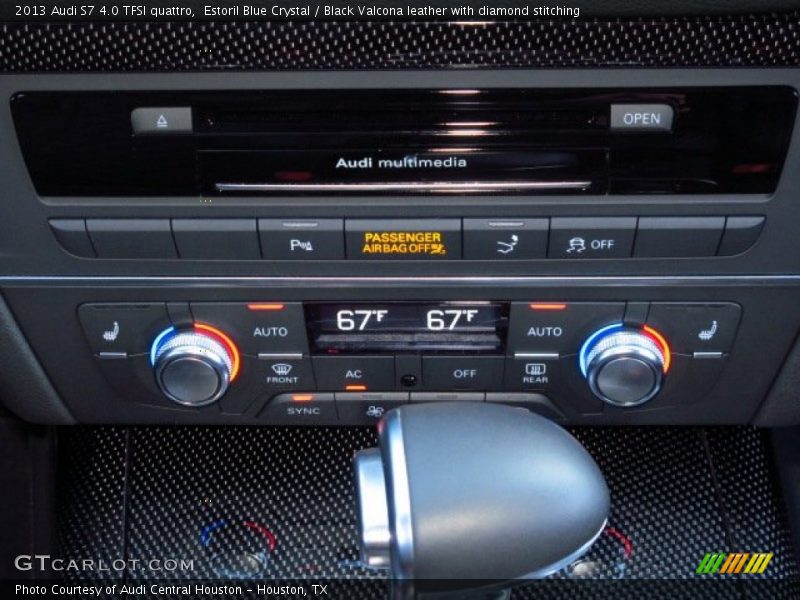 Controls of 2013 S7 4.0 TFSI quattro
