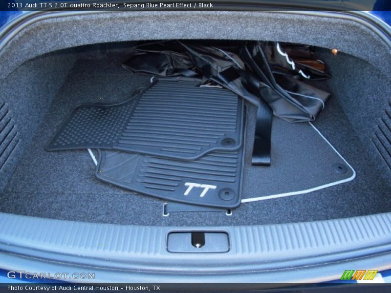  2013 TT S 2.0T quattro Roadster Trunk