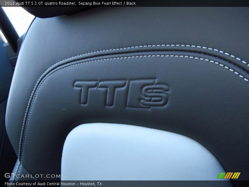  2013 TT S 2.0T quattro Roadster Logo