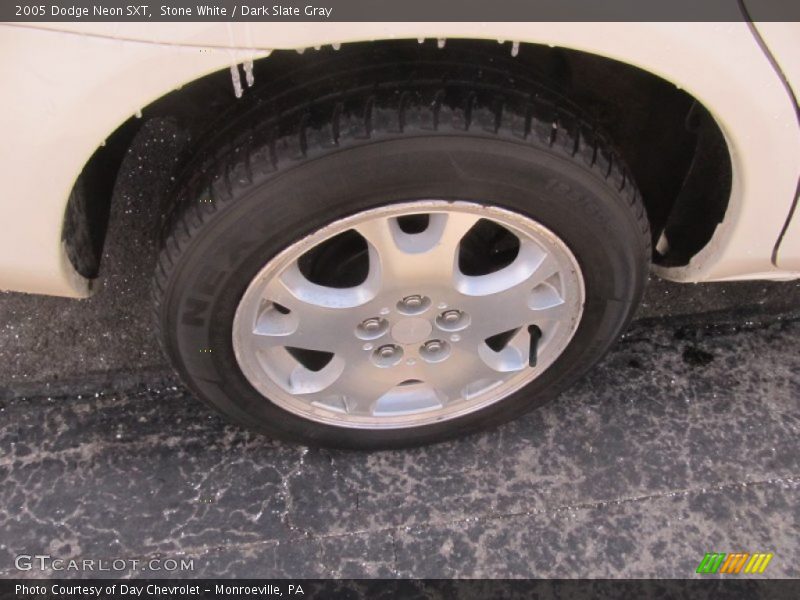 Stone White / Dark Slate Gray 2005 Dodge Neon SXT