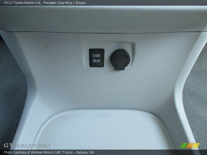 Predawn Gray Mica / Bisque 2011 Toyota Sienna XLE